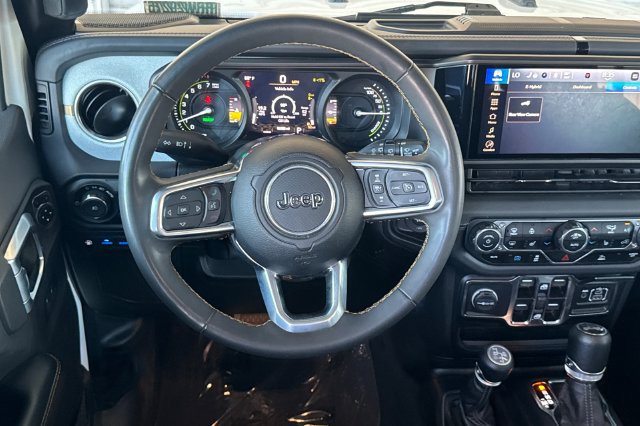 Used 2024 Jeep Wrangler Unlimited Sahara AWD/4WD image 15