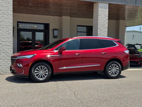 Used 2024 Buick Enclave Premium AWD/4WD image 5