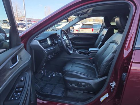 Used 2021 Jeep Grand Cherokee L Limited w/ MOPAR Finishing Package image 14