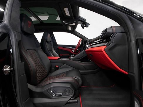 Used 2022 Lamborghini Urus image 49