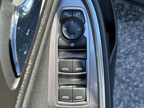 Used 2019 Chevrolet Malibu LT image 13