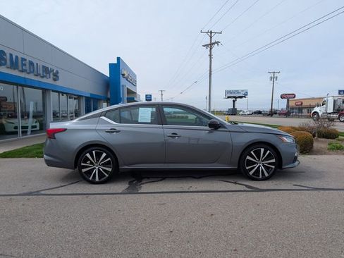 Used 2021 Nissan Altima 2.5 SR image 3