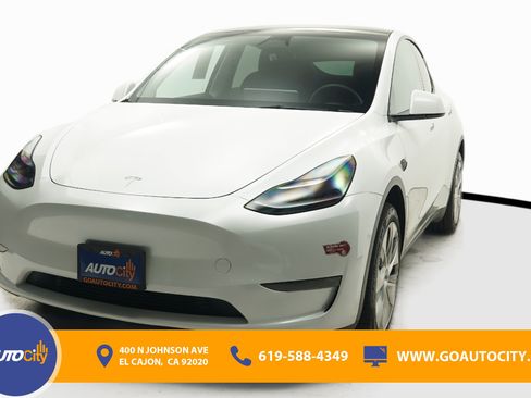 Used 2024 Tesla Model Y Long Range AWD/4WD image 1