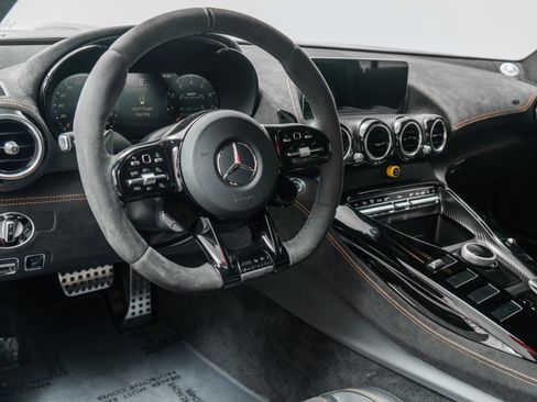 Used 2021 Mercedes-Benz AMG GT Black Series image 13
