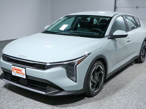 Used 2025 Kia K4 EX FWD image 29