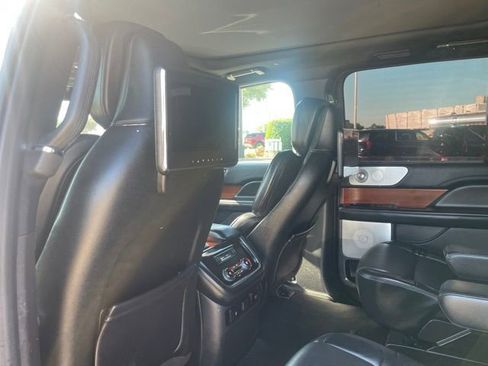 Used 2019 Lincoln Navigator L Reserve w/ Cargo Package AWD/4WD image 12