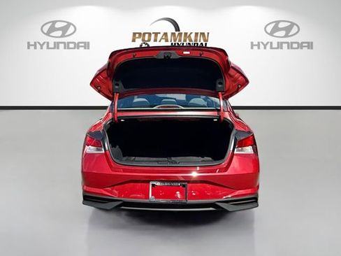 Certified 2023 Hyundai Elantra SEL w/ Convenience Package image 24