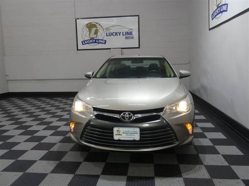 Used 2017 Toyota Camry LE FWD image 2