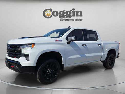 Used 2025 Chevrolet Silverado 1500 LT Trail Boss w/ Convenience Package II AWD/4WD image 1