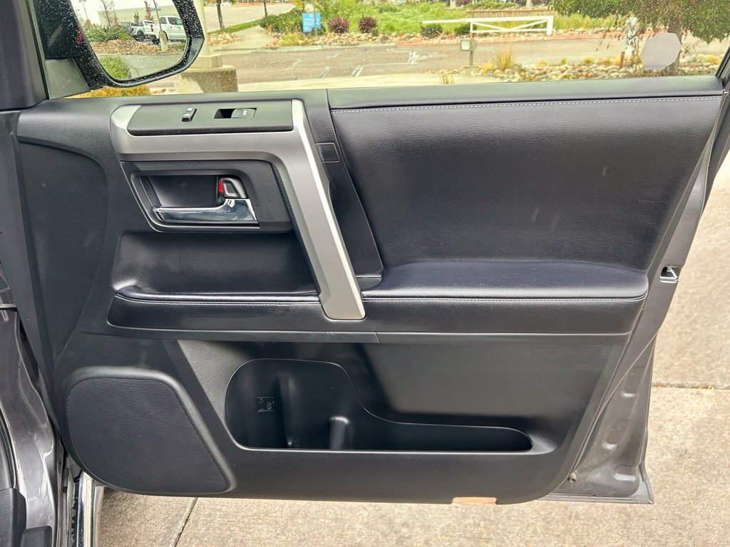 Used 2023 Toyota 4Runner Limited AWD/4WD image 33