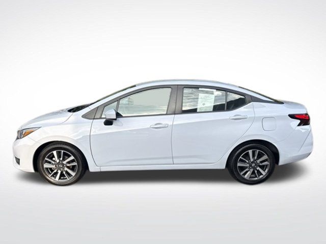 Used 2025 Nissan Versa SV FWD image 5