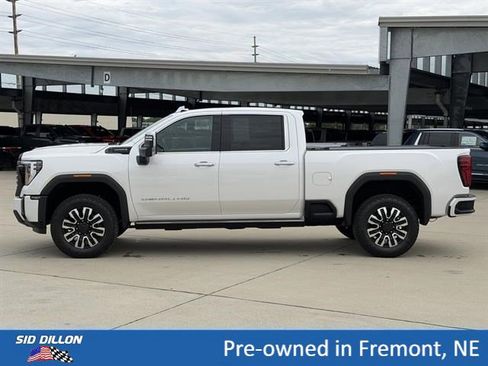 Certified 2025 GMC Sierra 3500 Denali Ultimate AWD/4WD image 9