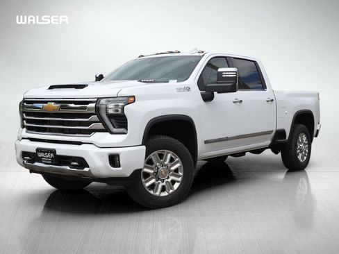 Used 2024 Chevrolet Silverado 3500 High Country w/ High Country Premium Package AWD/4WD image 1