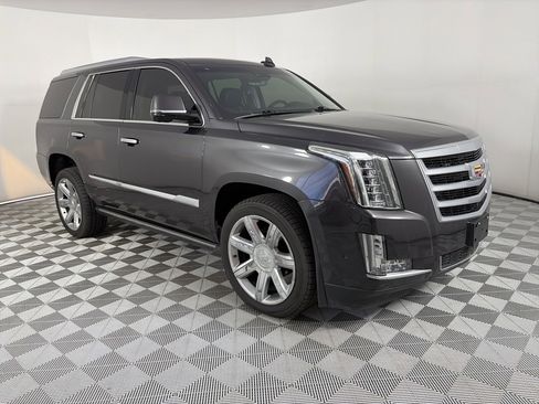 Used 2018 Cadillac Escalade Premium Luxury image 1