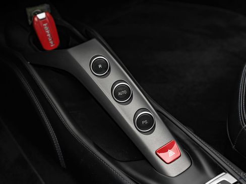 Used 2017 Ferrari 488 Spider RWD image 75