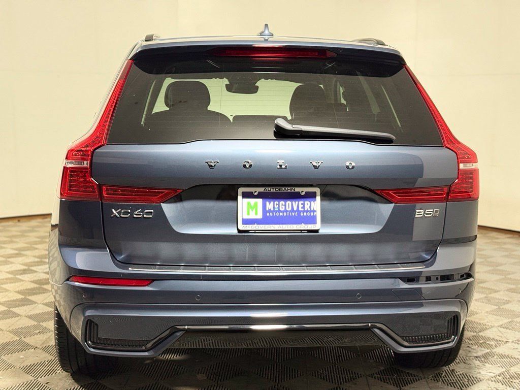 Used 2024 Volvo XC60 B5 Core w/ Protection Package Premier AWD/4WD image 5