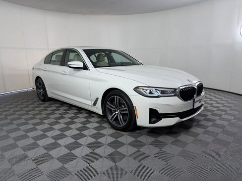 Used 2023 BMW 530i w/ Premium Package RWD image 7