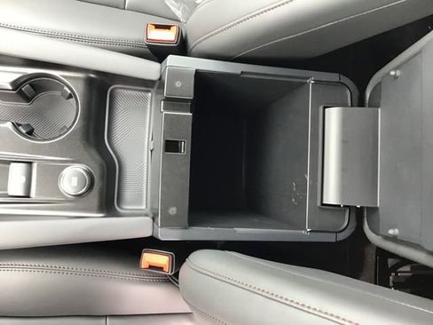 New 2025 Ford Explorer Active w/ Active Comfort Package image 24