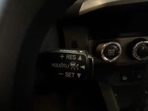 Used 2019 Toyota Tacoma TRD Off-Road AWD/4WD image 36