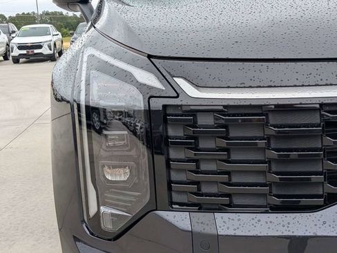 Used 2026 Kia Sportage EX FWD image 9