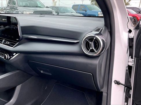 Certified 2025 Chevrolet Equinox LT w/ Safety and Technology Package image 23