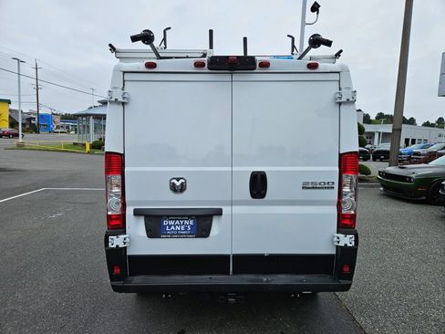 Used 2025 RAM ProMaster 2500 w/ Quick Order Package 22G SLT FWD image 4