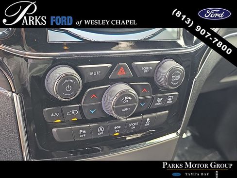 Used 2019 Jeep Grand Cherokee Limited image 24