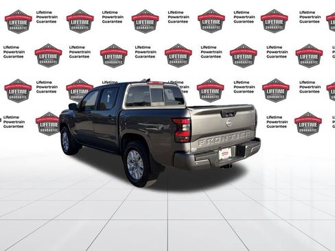 Certified 2022 Nissan Frontier SV image 3