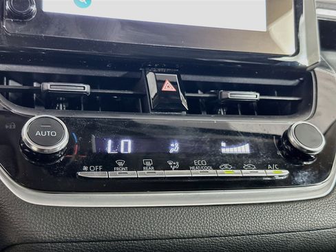 Used 2025 Toyota Corolla LE FWD image 23