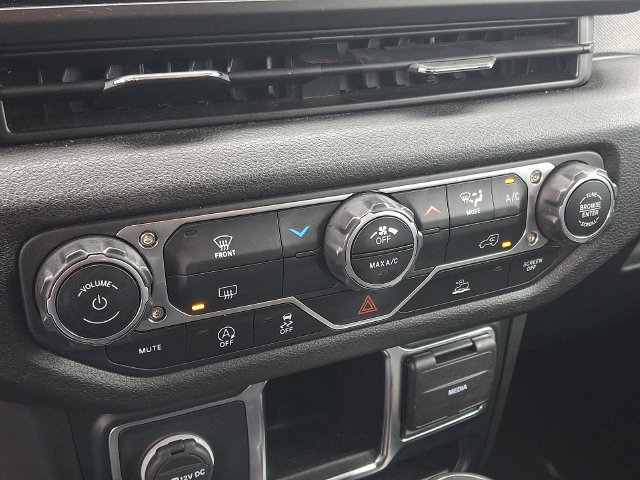 Used 2024 Jeep Wrangler Unlimited Sport AWD/4WD image 15