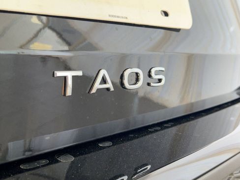 New 2026 Volkswagen Taos SE image 33