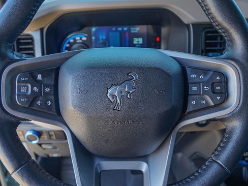 Used 2023 Ford Bronco Wildtrak image 12