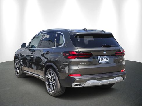 New 2026 BMW X5 sDrive40i w/ Parking Assistance Package RWD image 4