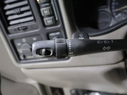 Used 2002 Chevrolet Silverado 1500 LT image 26