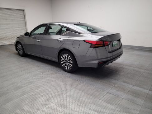 Used 2023 Nissan Altima 2.5 SV image 3