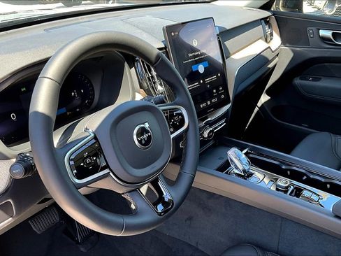 New 2026 Volvo XC60 B5 Core w/ Climate Package image 19