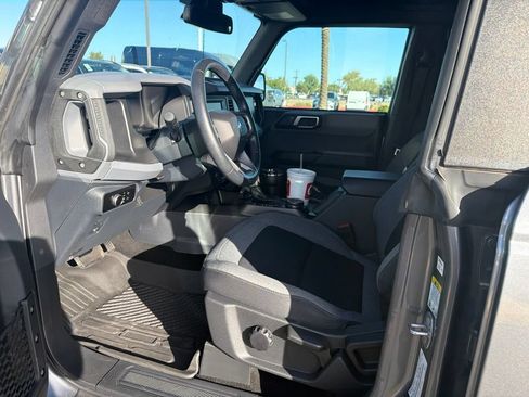 Used 2023 Ford Bronco Big Bend w/ Sasquatch Package AWD/4WD image 6