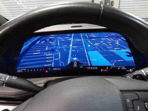 Certified 2025 Cadillac XT4 Premium Luxury image 24