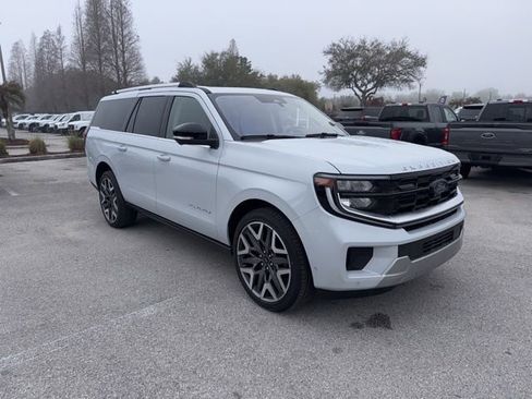 Used 2025 Ford Expedition Max Platinum w/ Platinum Ultimate Package image 3