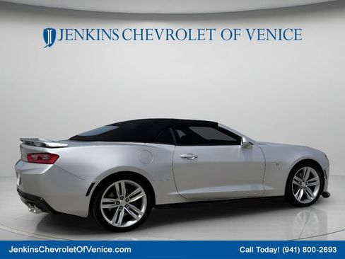 Used 2017 Chevrolet Camaro SS RWD image 4