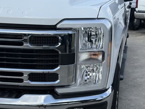 Used 2025 Ford F250 XLT AWD/4WD image 11