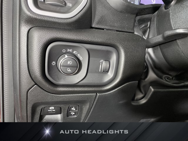 Used 2023 RAM 1500 Big Horn AWD/4WD image 25