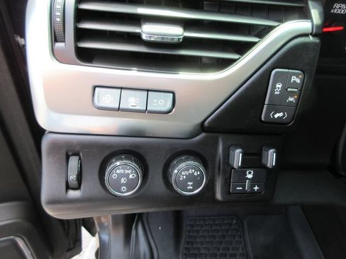 Certified 2017 Chevrolet Suburban Premier AWD/4WD image 26