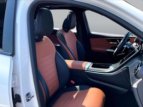 Certified 2025 Mercedes-Benz GLC 43 AMG 4MATIC image 9