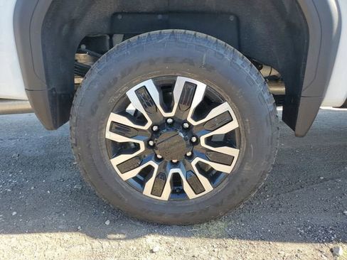 New 2026 GMC Sierra 3500 Denali Ultimate AWD/4WD image 6