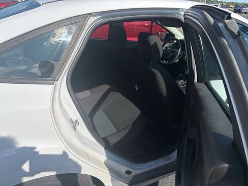 Used 2017 Ford Focus S FWD image 4