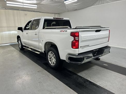 Used 2022 Chevrolet Silverado 1500 LT AWD/4WD image 7