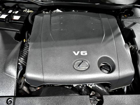 Used 2011 Lexus IS 250C image 11