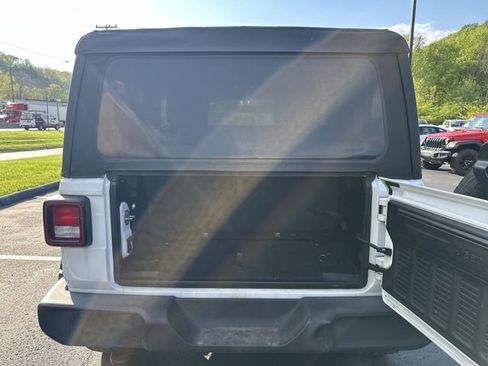 Used 2021 Jeep Wrangler Sport AWD/4WD image 22