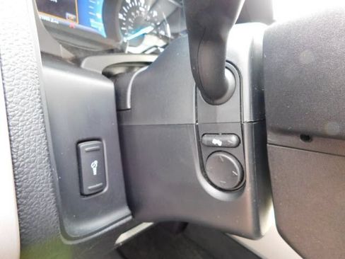 Used 2017 Ford Expedition Limited w/ Equipment Group 301A AWD/4WD image 14